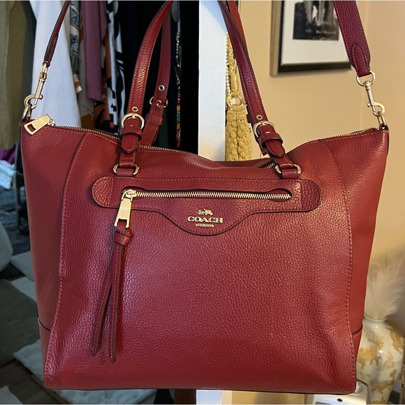 Coach NWOT Burgundy bag perfect for everyday, expands on sides fits iPad - Picture 7 of 7
